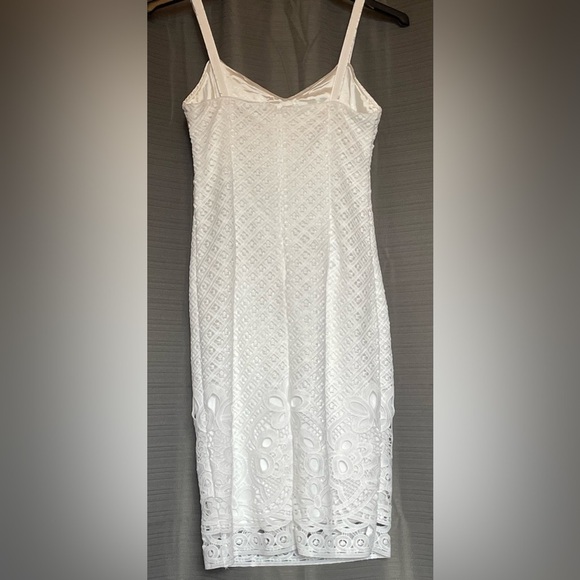 WHBM white eyelet sheath dress - Picture 3 of 9